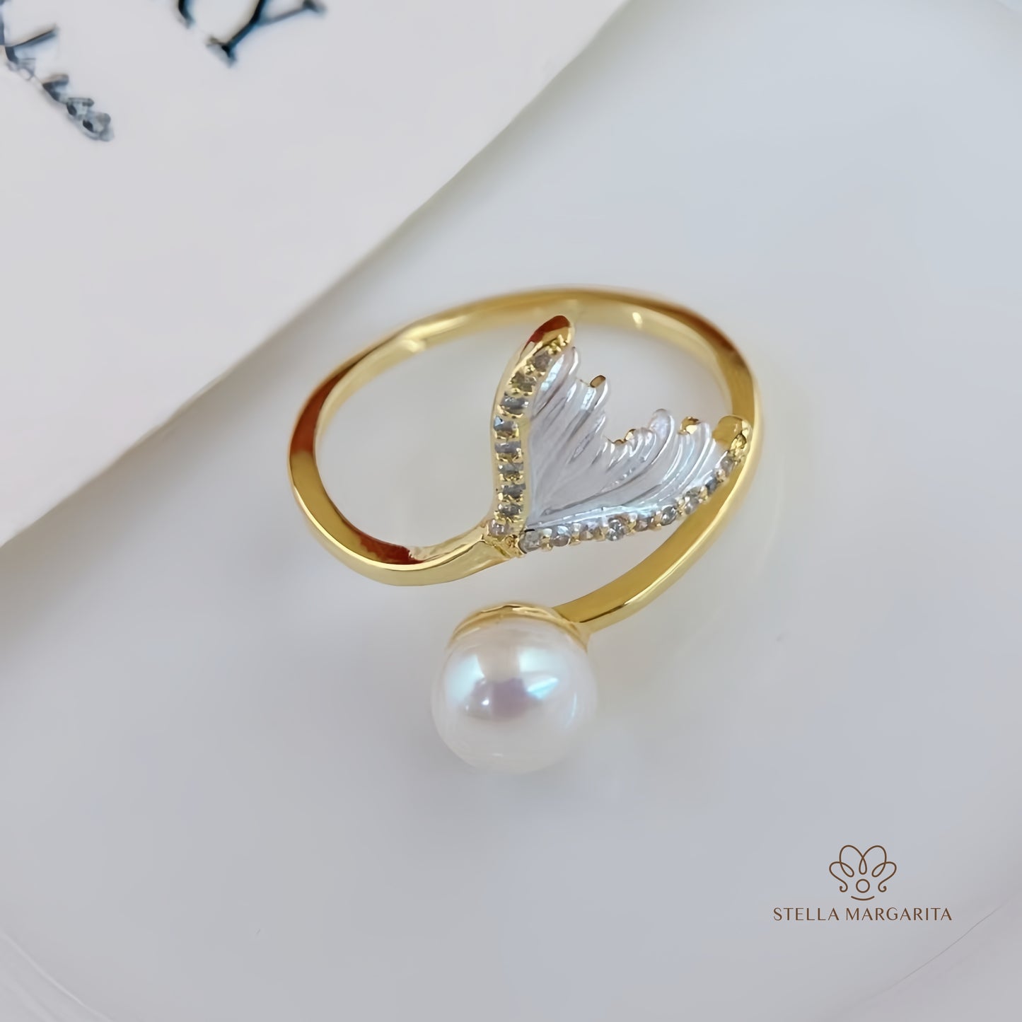 Elegant gold and silver adjustable pearl ring for brides with leaf design and small crystals