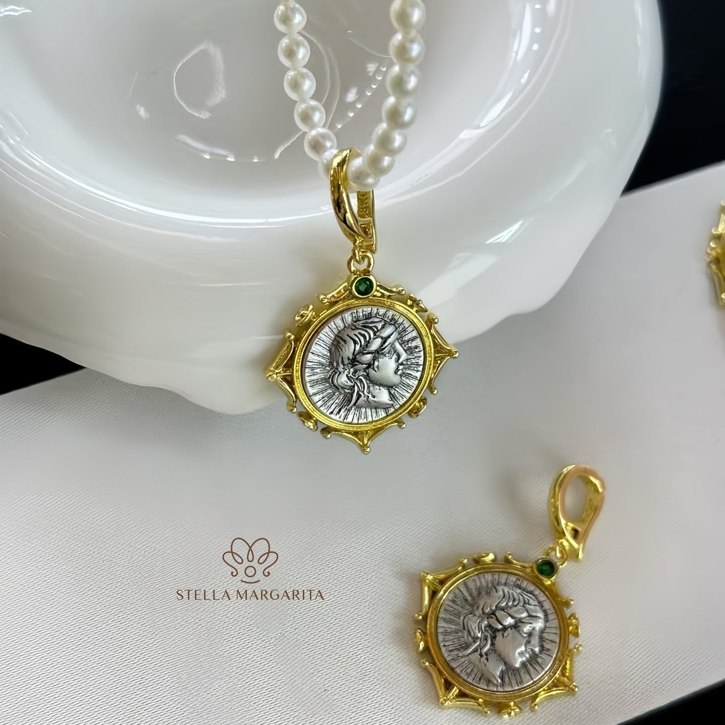 STELLA MARGARITA ancient roman coin pearl choker necklace with gold frame and green gemstone