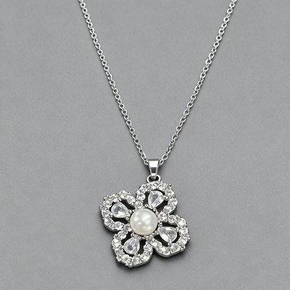 Diamond Clover Pearl Necklace