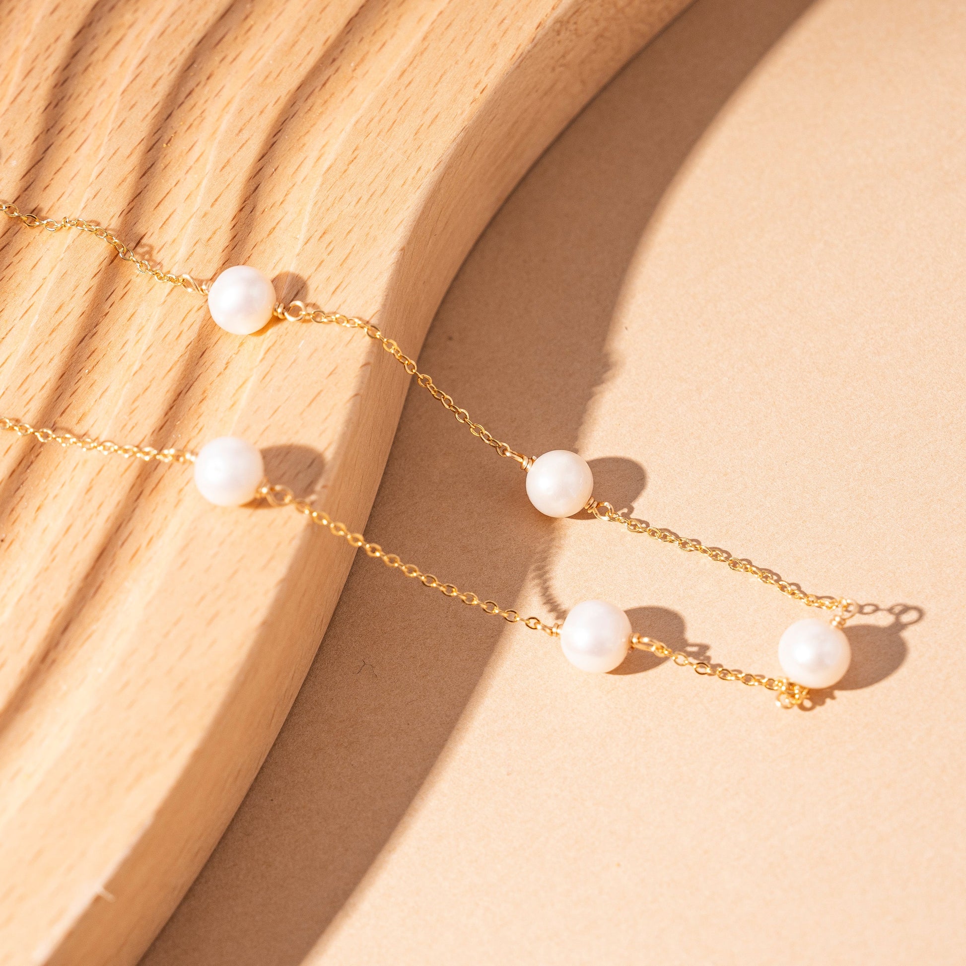 STELLA MARGARITA bridal freshwater pearl necklace with delicate gold chain and white pearls