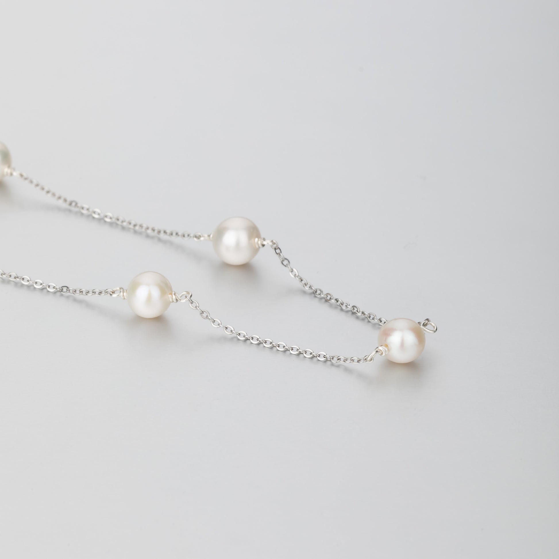 STELLA MARGARITA sterling silver freshwater pearl necklace with delicate chain and round white pearls